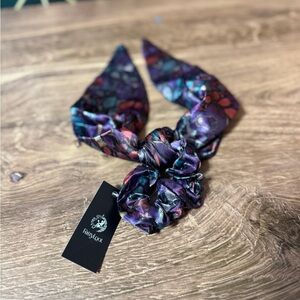 Poison Study Scrunchie | FairyLoot